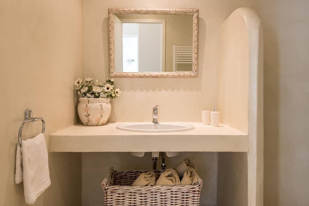 Photo of Bathroom in Kontos
