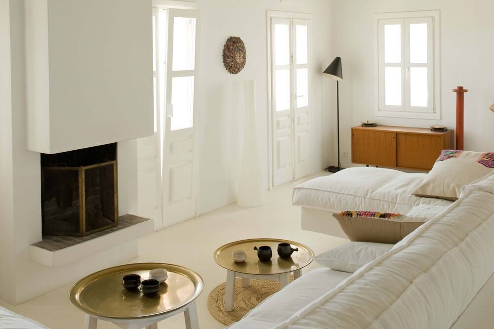 Photo of Livingroom in Folegandros