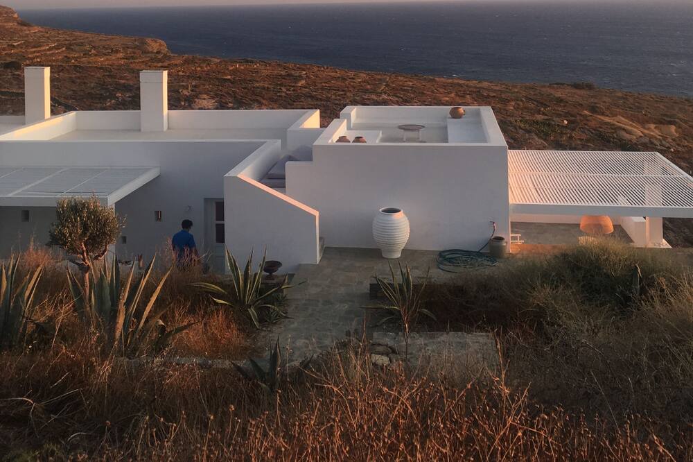 Photo of Others in Folegandros