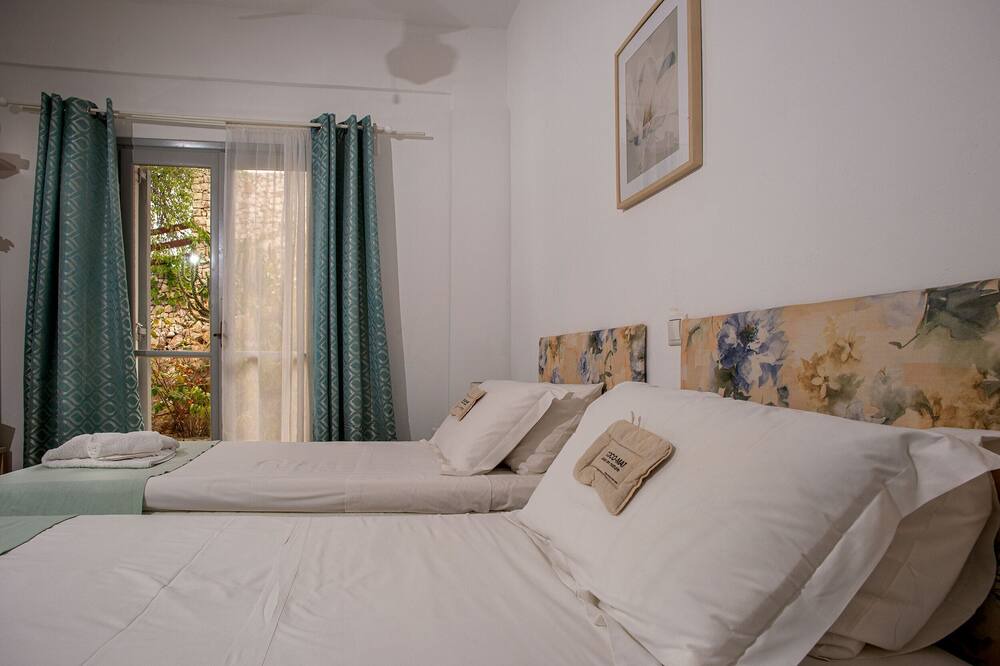 Photo of Bedroom in Gaios