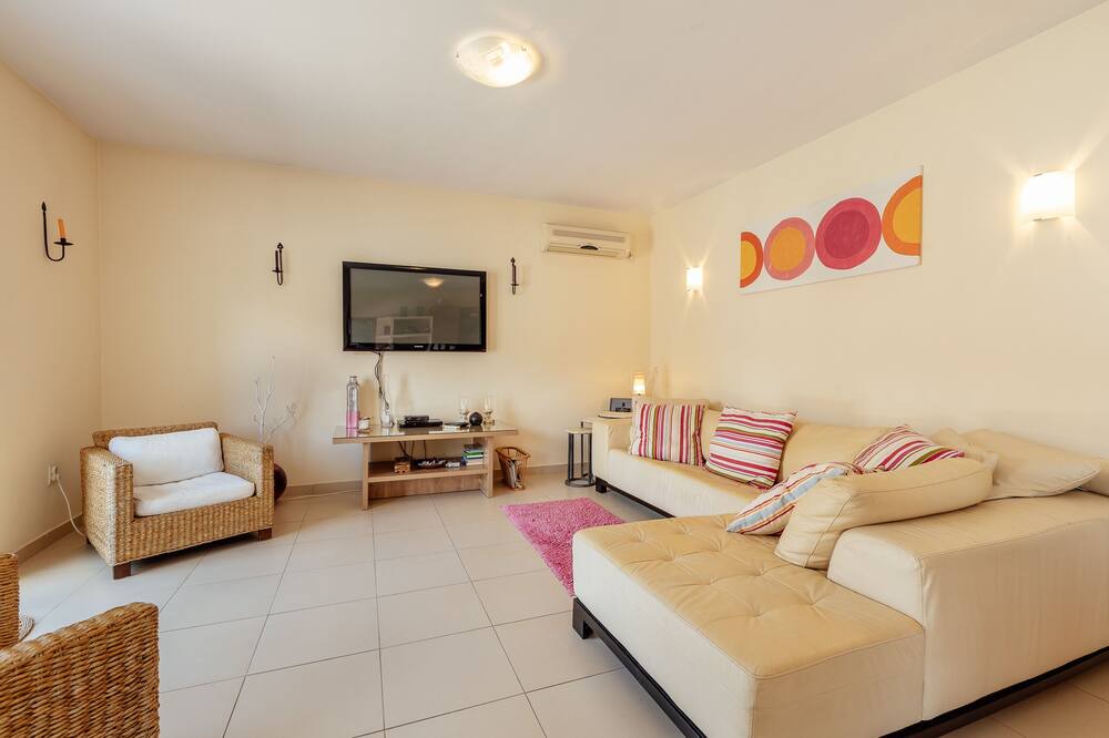 Photo of Livingroom in Prcanj