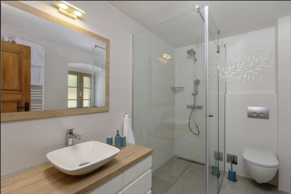 Photo of Bathroom in Kotor