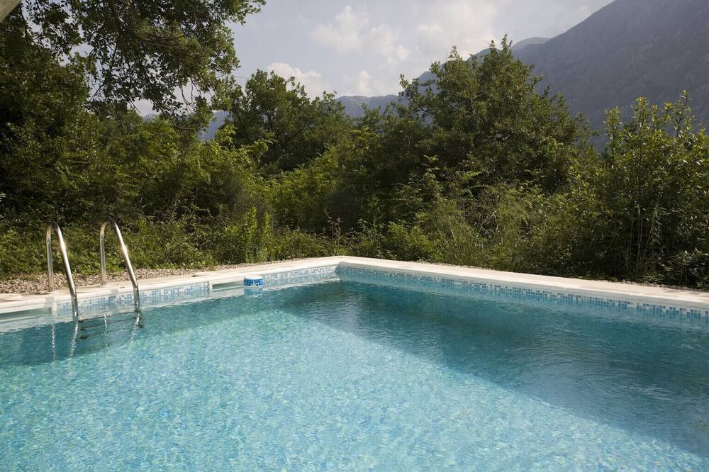 Photo of Outdoor in Prcanj
