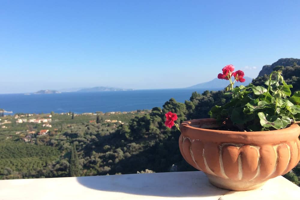 Photo of Patio Balcony in Melissopetra