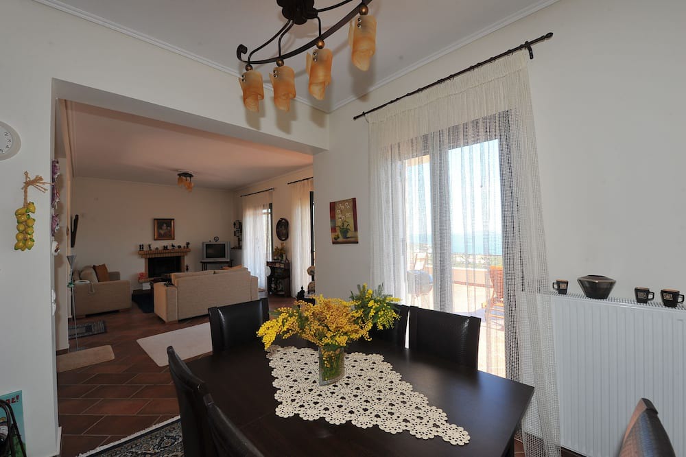 Photo of Livingroom in Melissopetra