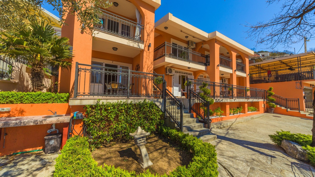 Photo of Outdoor in Sutomore