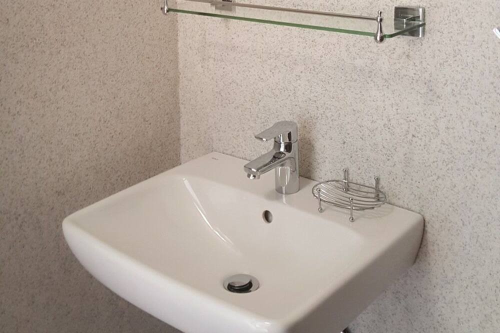 Photo of Bathroom in Centar