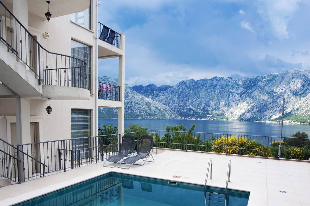 Photo of Outdoor in Prcanj