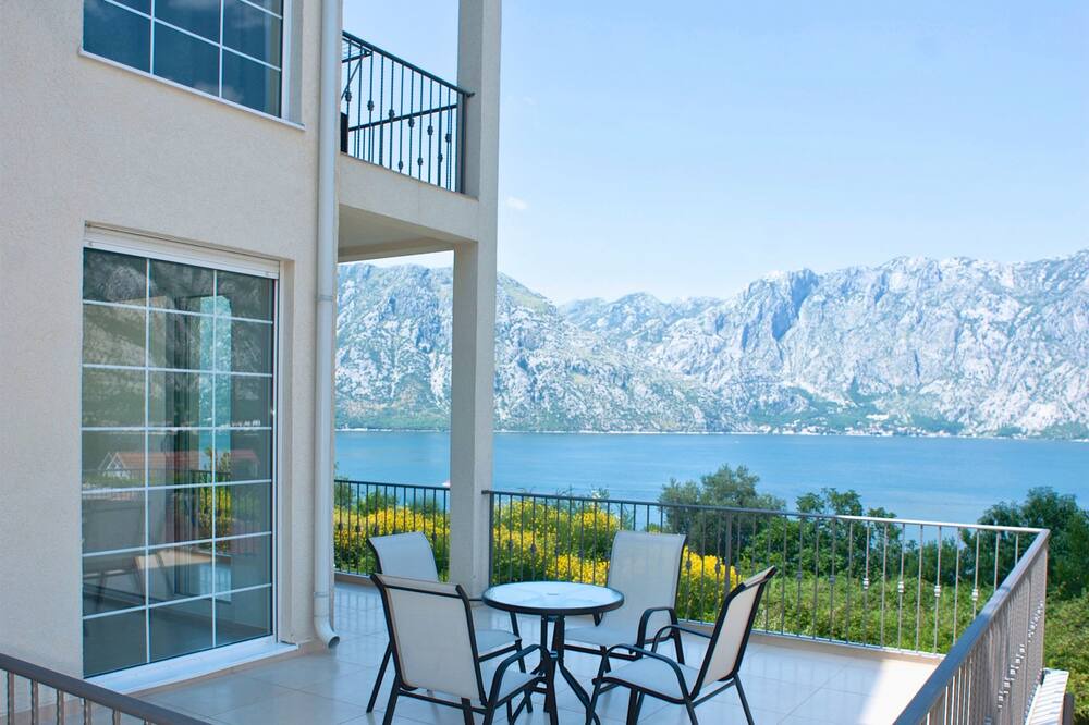 Photo of Patio Balcony in Prcanj