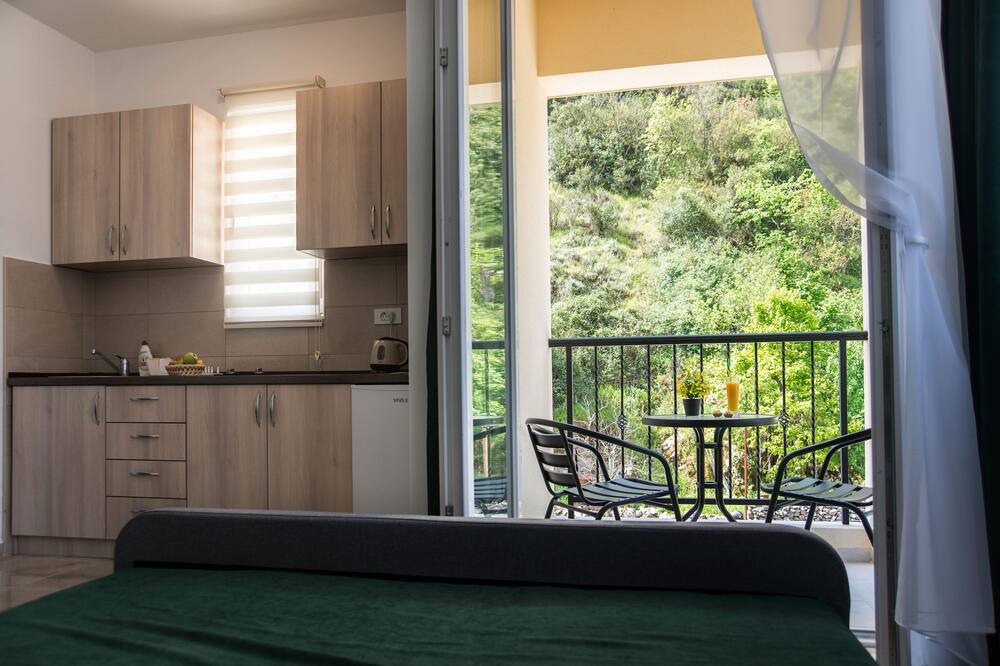 Photo of Bedroom in Igalo