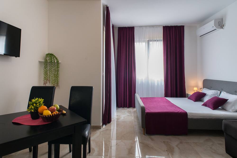 Photo of Bedroom in Igalo