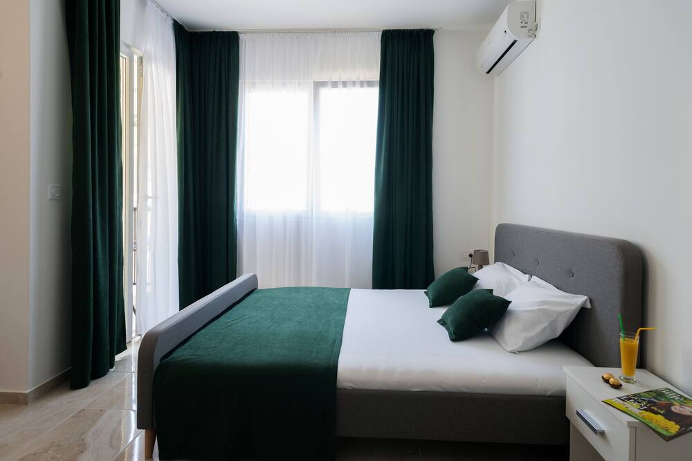 Photo of Bedroom in Igalo