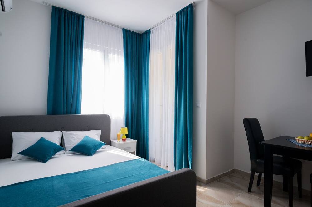 Photo of Bedroom in Igalo