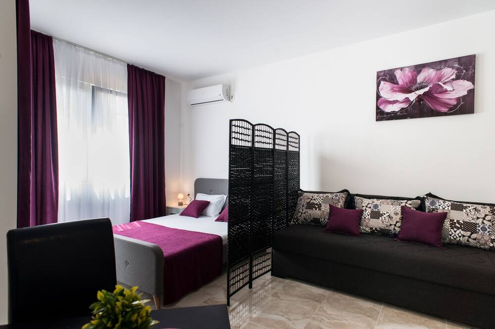 Photo of Bedroom in Igalo