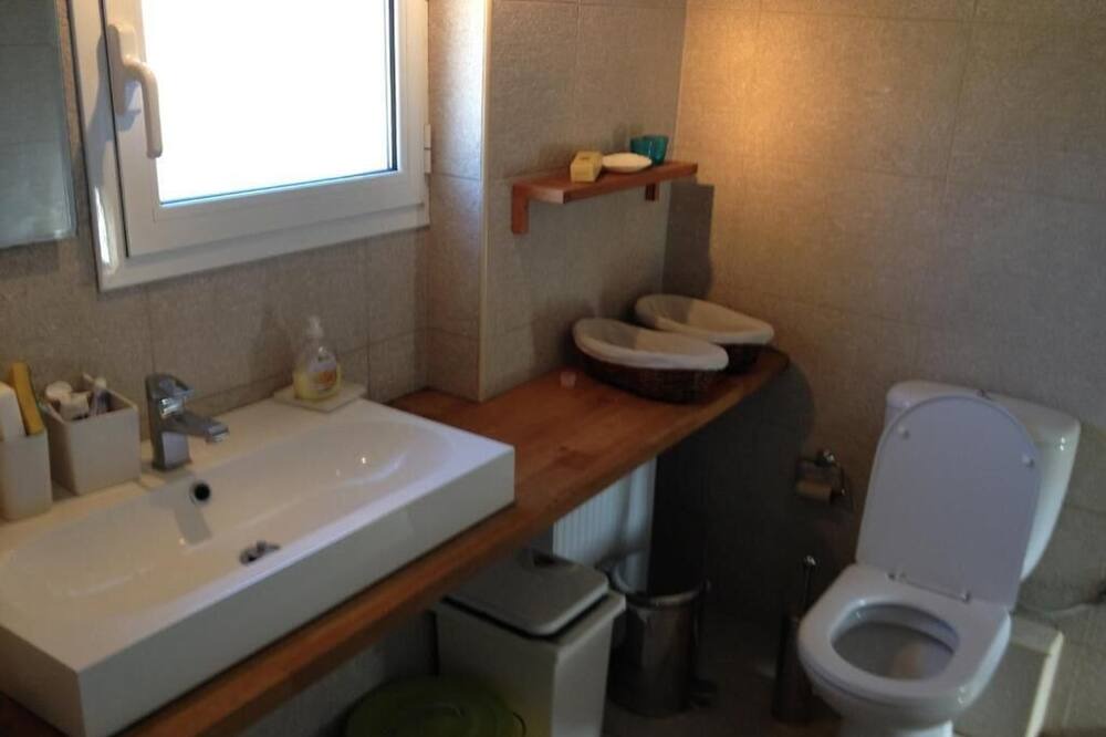 Photo of Bathroom in Nea Makri