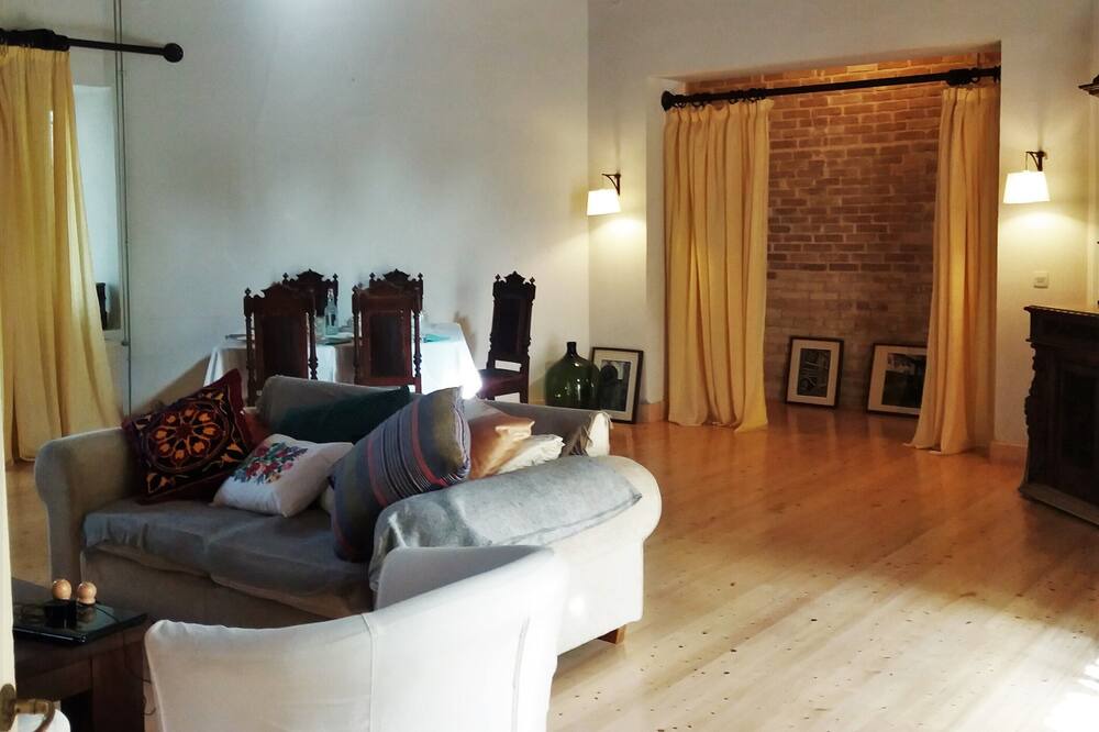 Photo of Livingroom in Gazatika