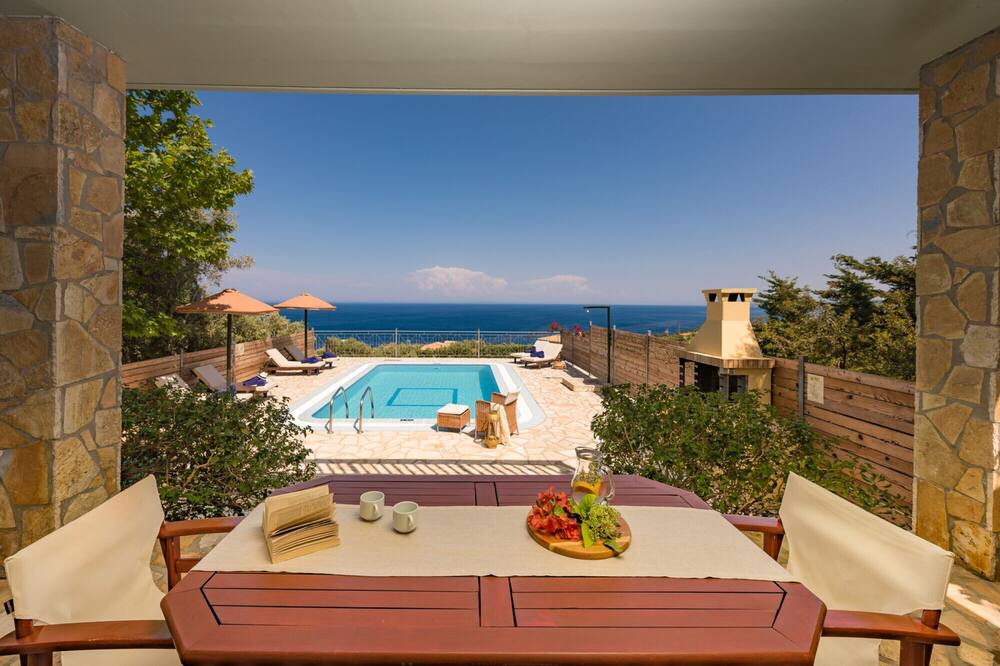 Photo of Patio Balcony in Varvara