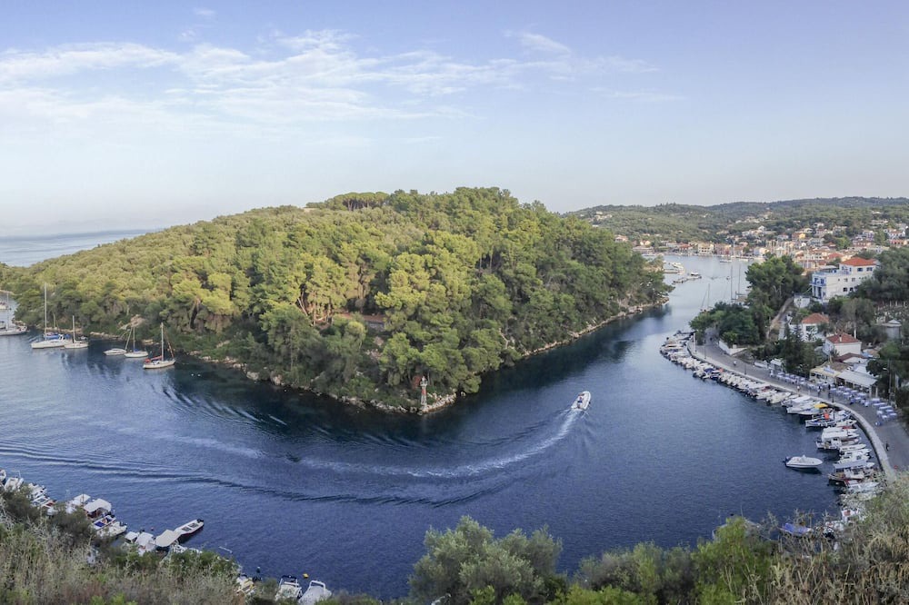 Photo of Others in Gaios