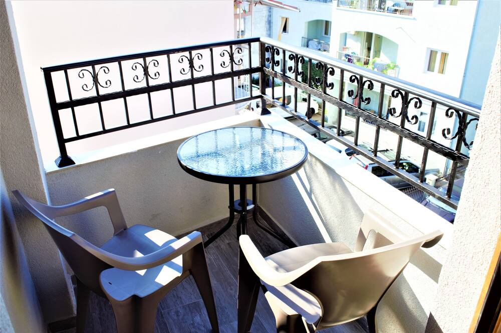 Photo of Patio Balcony in Maini