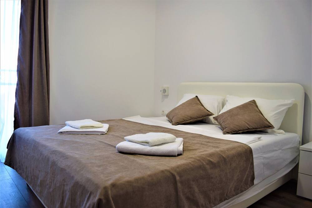 Photo of Bedroom in Maini