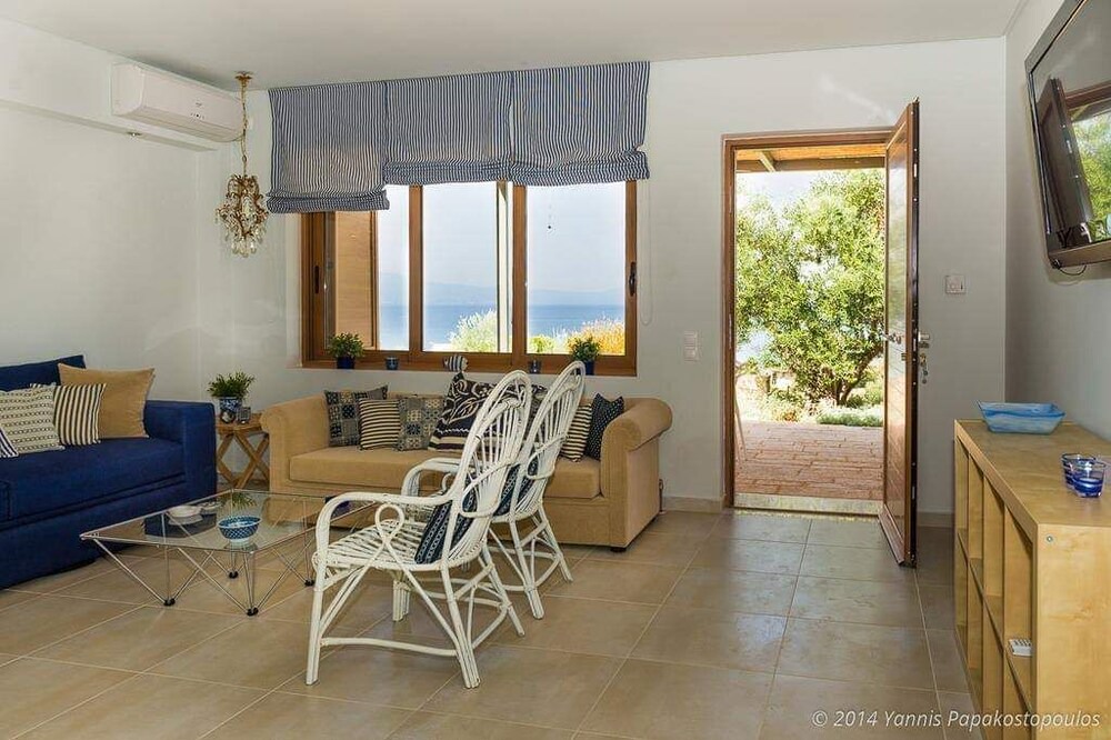 Photo of Livingroom in Pigadia