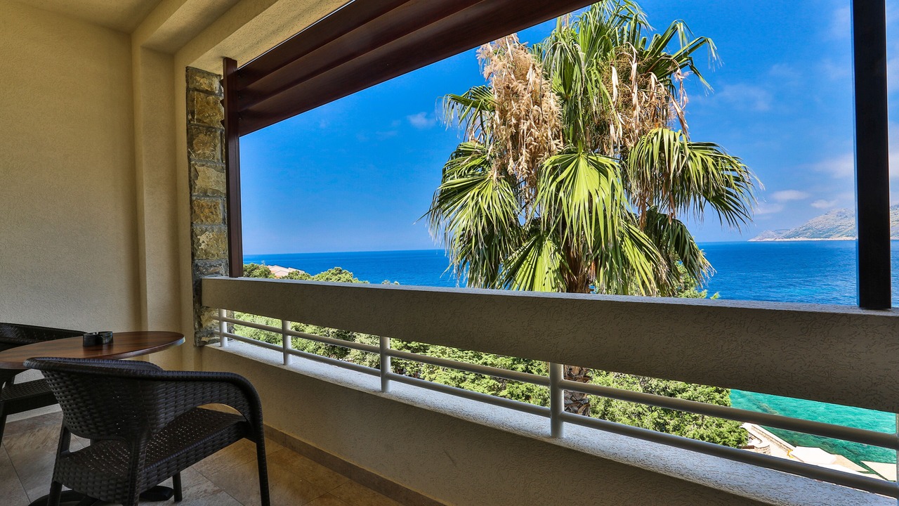 Photo of Patio Balcony in Bar