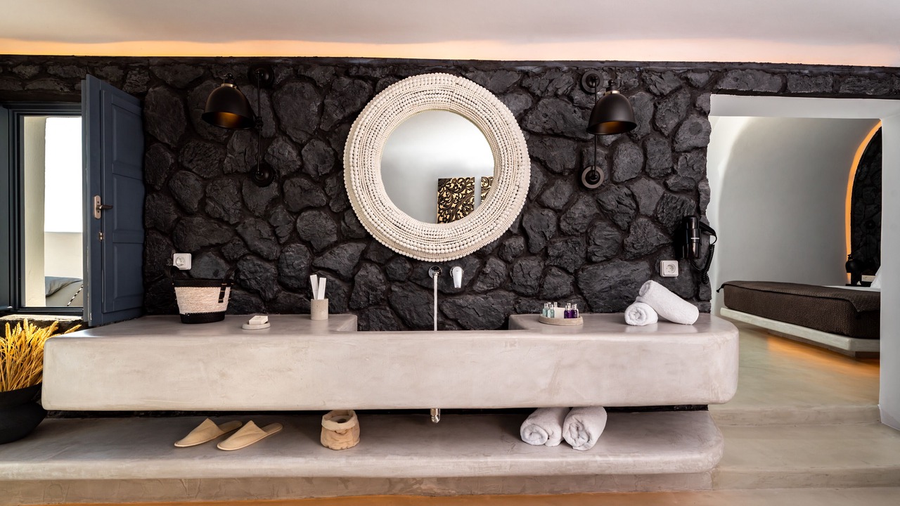 Photo of Bedroom in Oia