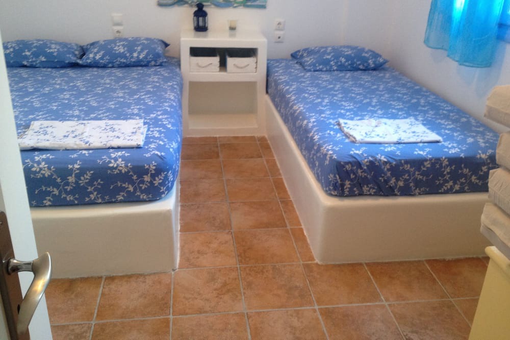 Photo of Bedroom in Faros Armenistis
