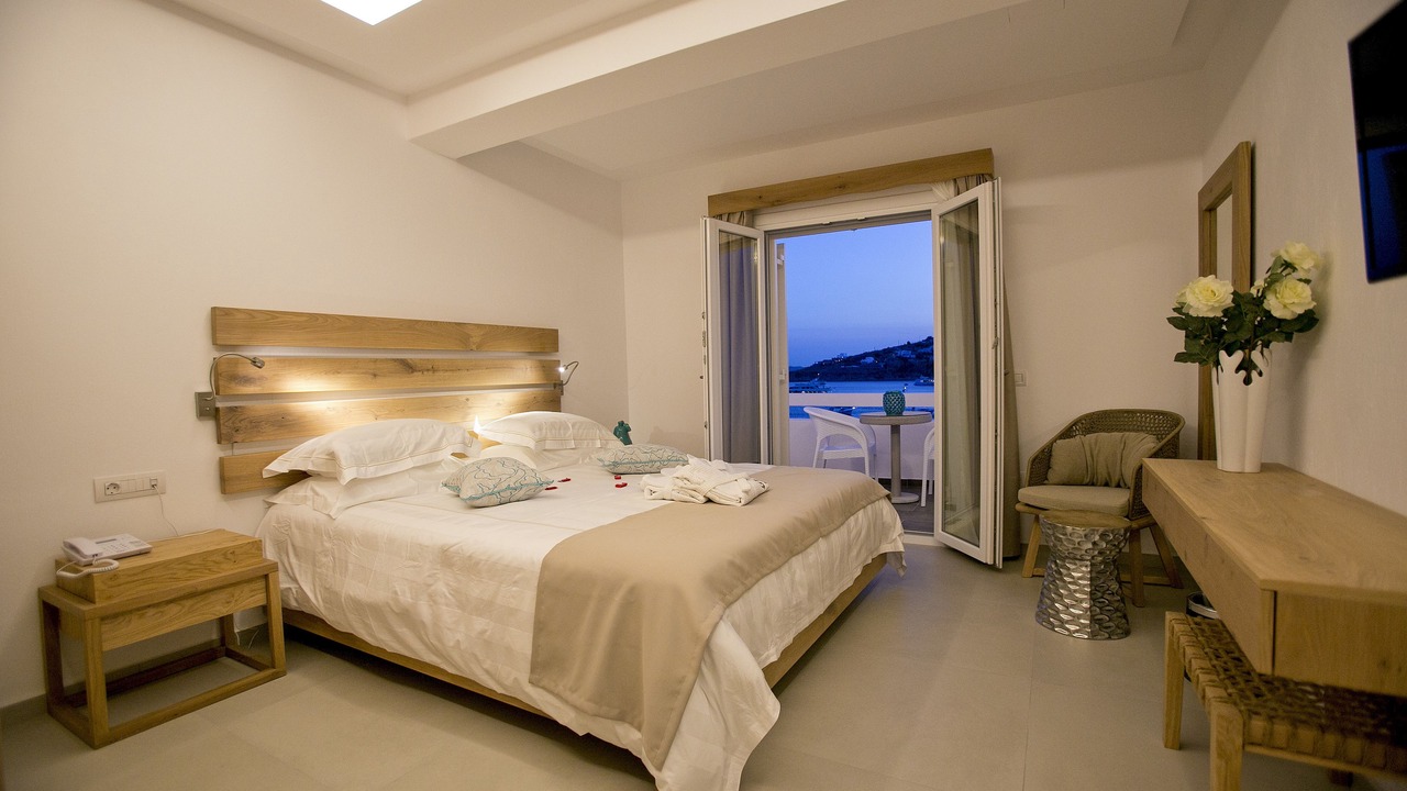 Photo of Bedroom in Platis Gialos