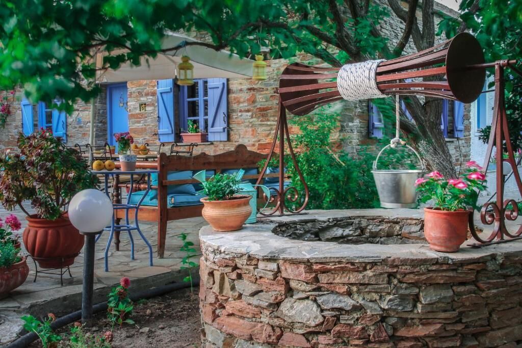 Photo of Outdoor in Paleopolis