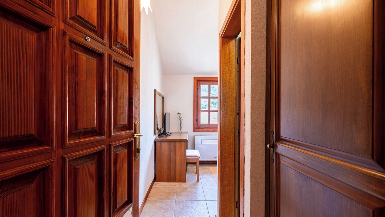 Photo of Bedroom in Podmaine