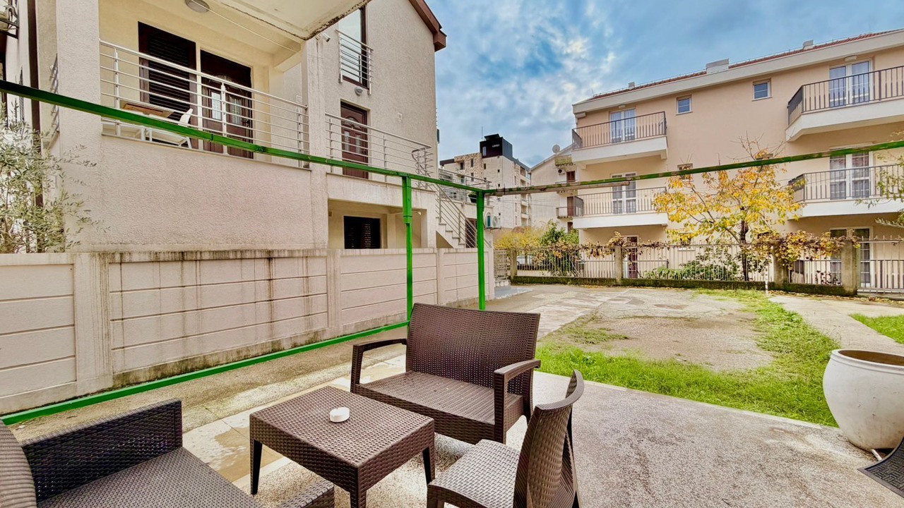 Photo of Patio Balcony in Maini