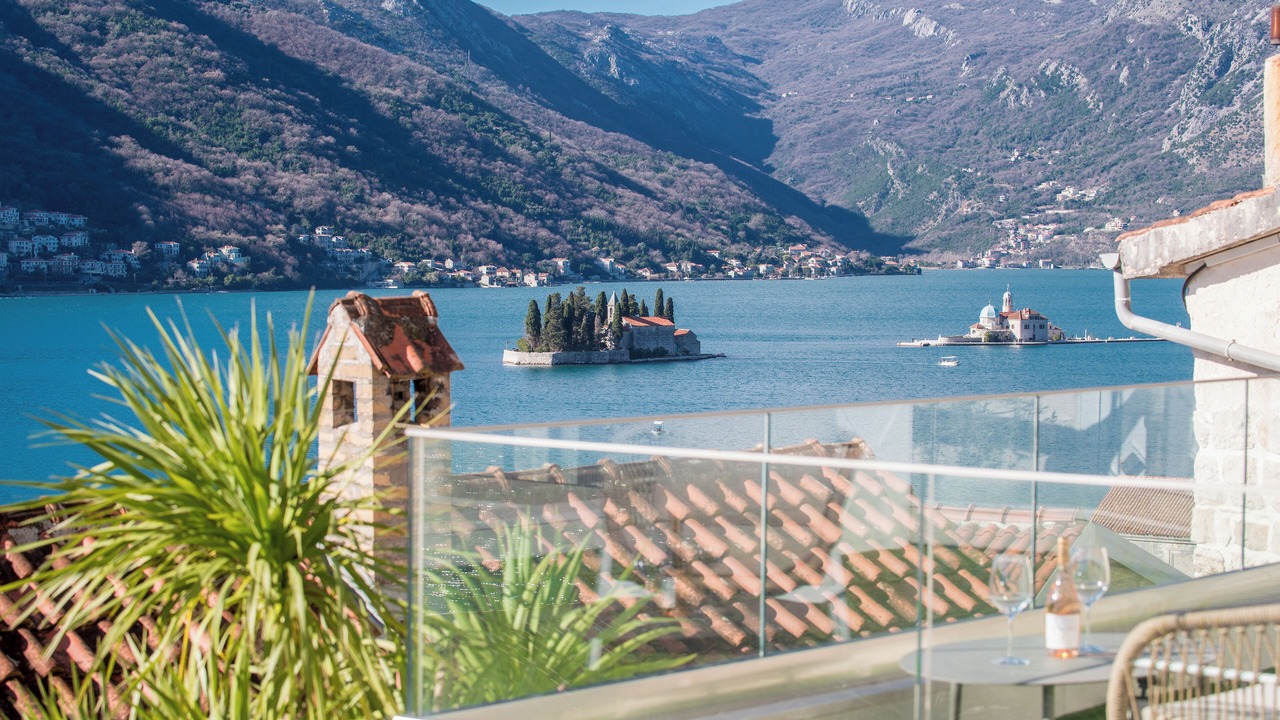 Photo of Bedroom in Perast