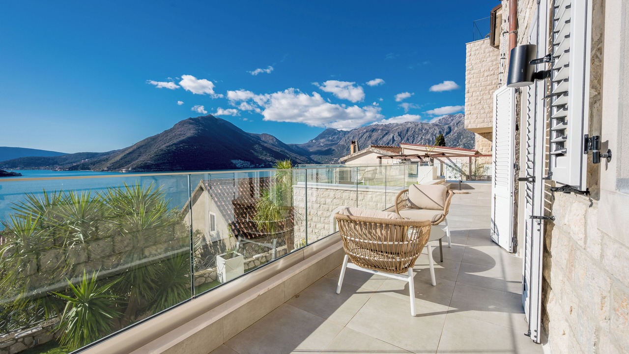 Photo of Bedroom in Perast