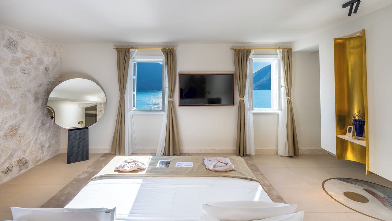 Photo of Bedroom in Perast