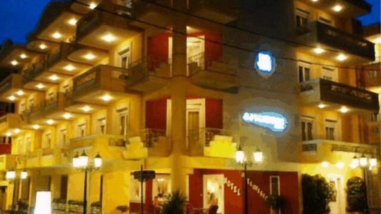 Photo of Buildings in Loutra Edipsou