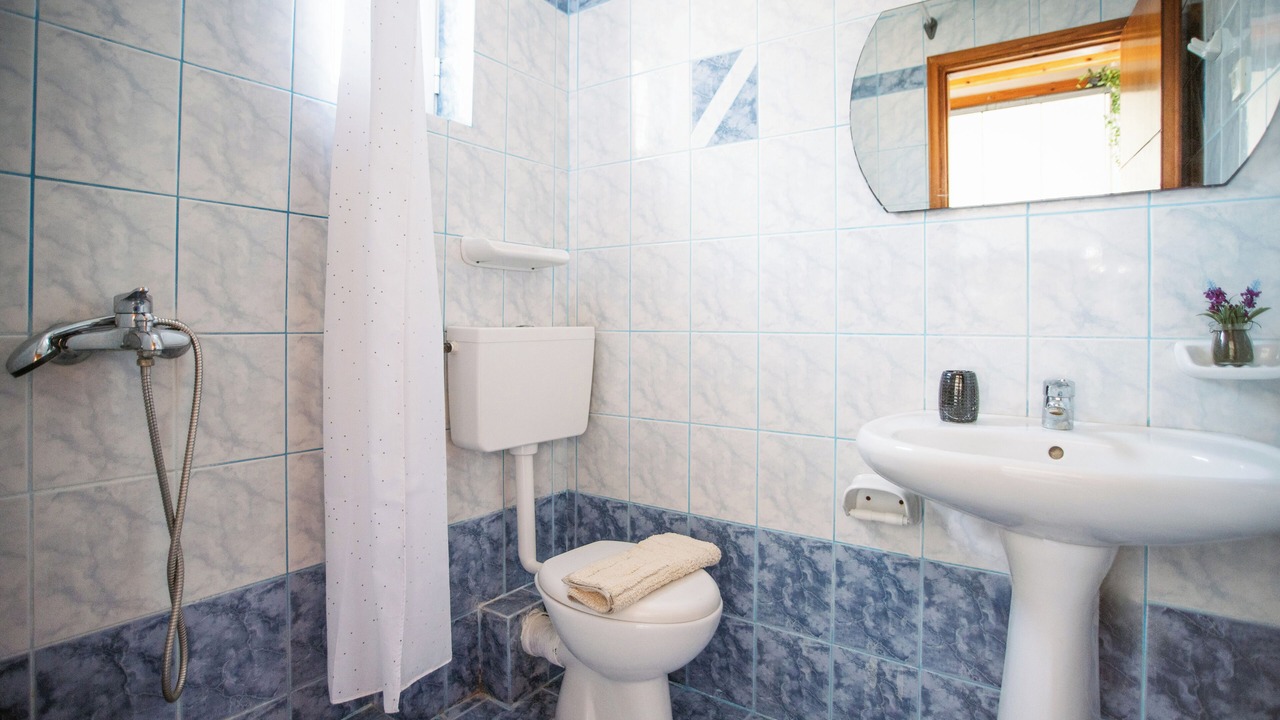 Photo of Bathroom in Perivolion