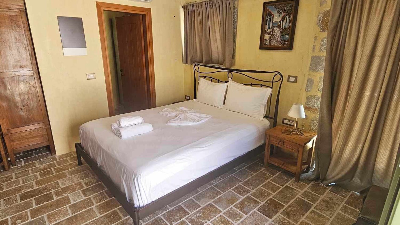 Photo of Bedroom in East Mani