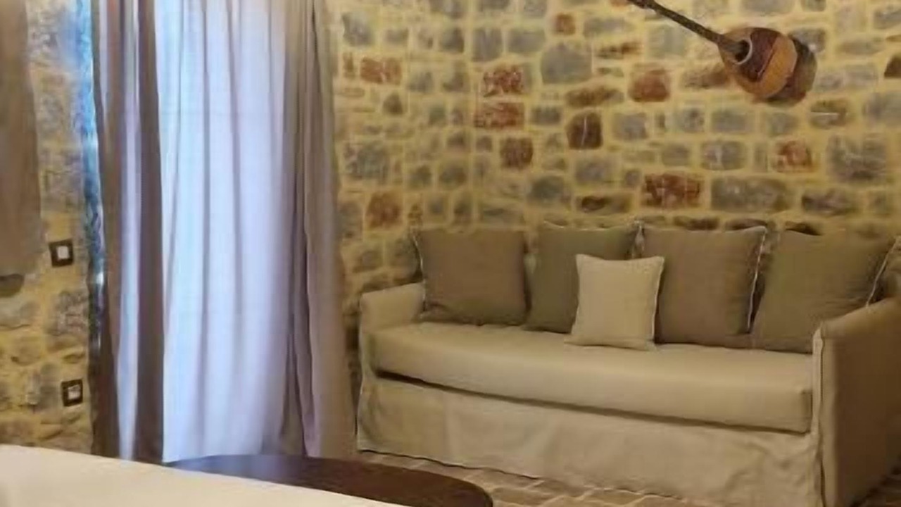 Photo of Bedroom in East Mani