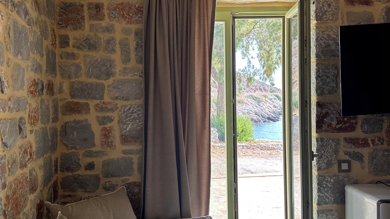 Photo of Bedroom in East Mani