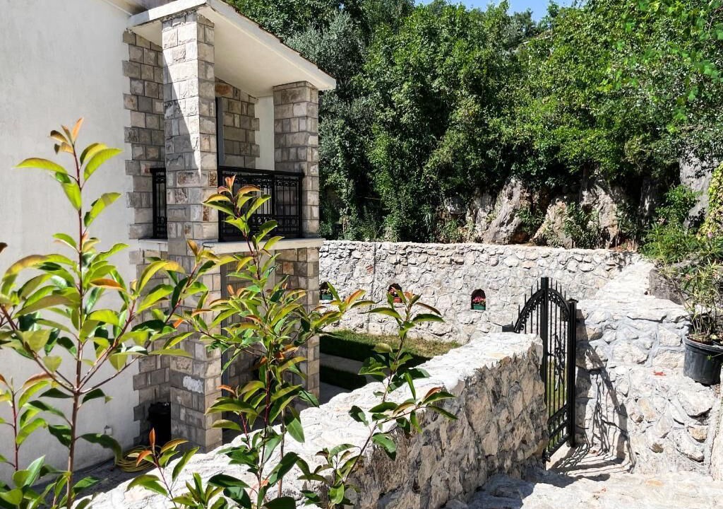 Photo of Outdoor in Karuc