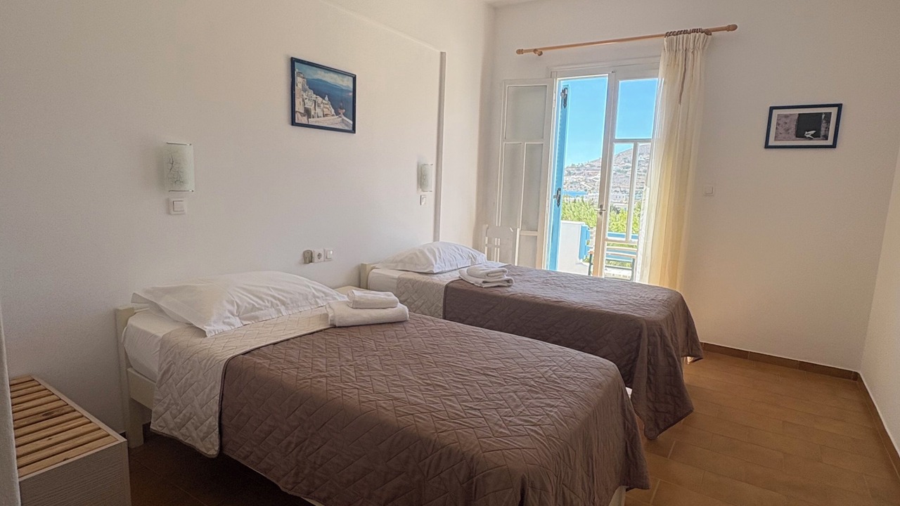 Photo of Bedroom in Ios Town