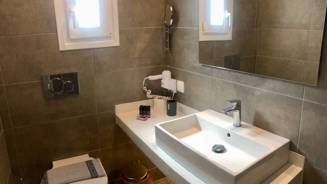 Photo of Bathroom in Ios Town