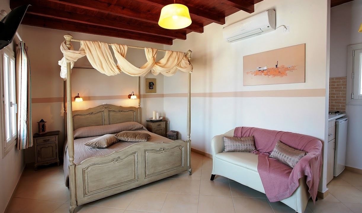 Photo of Bedroom in Katapola