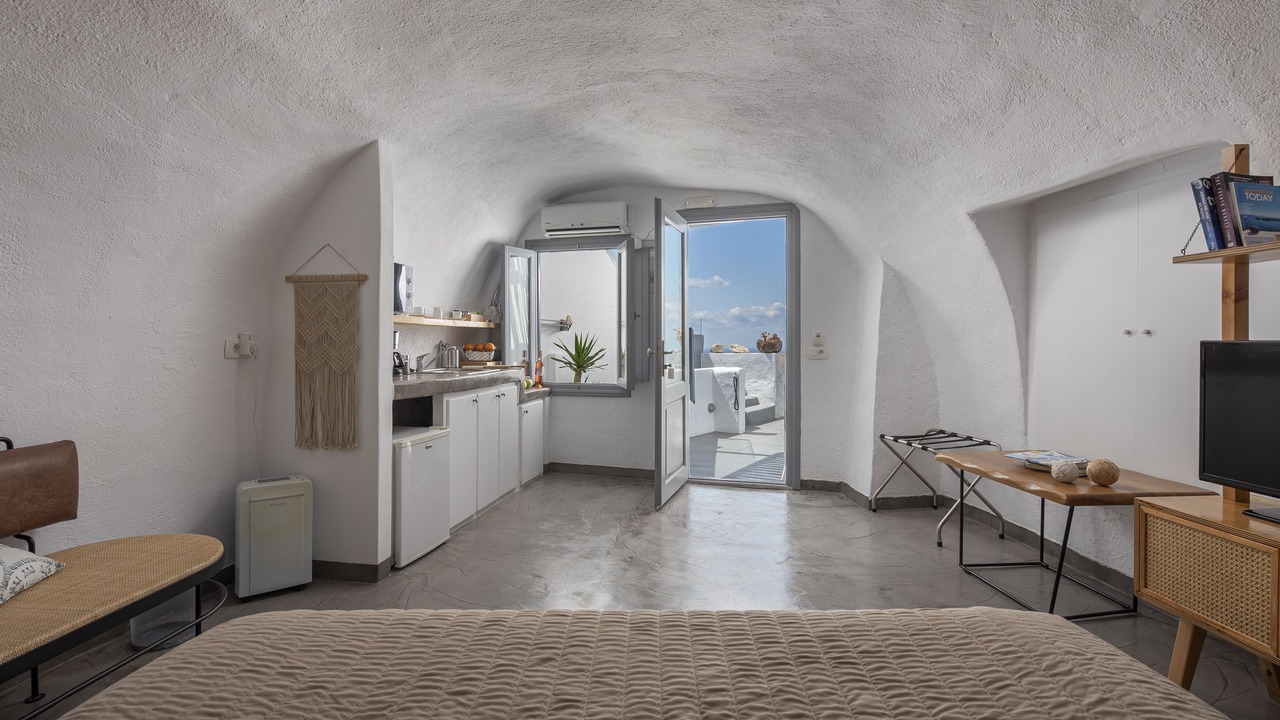 Photo of Bedroom in Firostefani