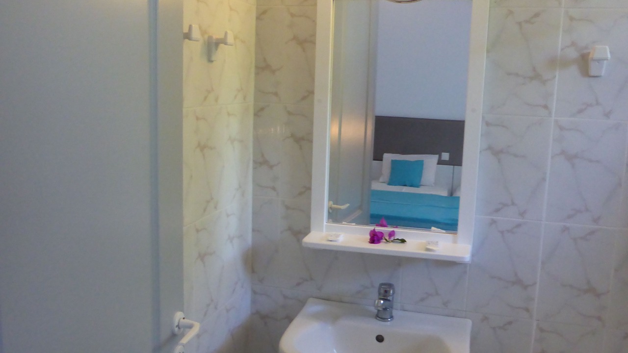 Photo of Bathroom in Tingaki