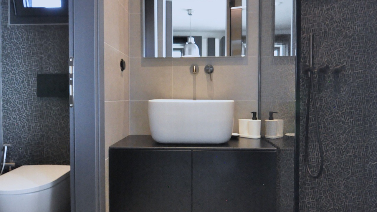 Photo of Bathroom in Ladadika