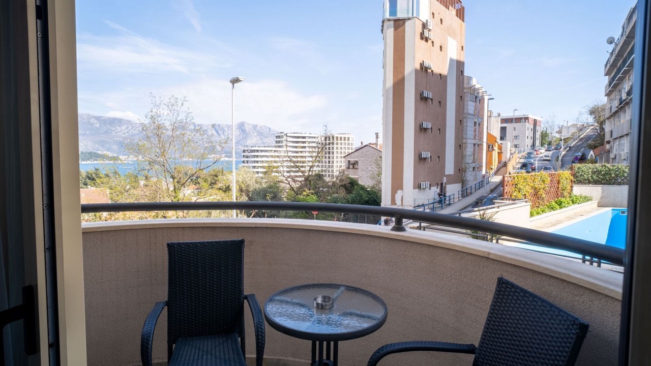 Photo of Patio Balcony in Babin do