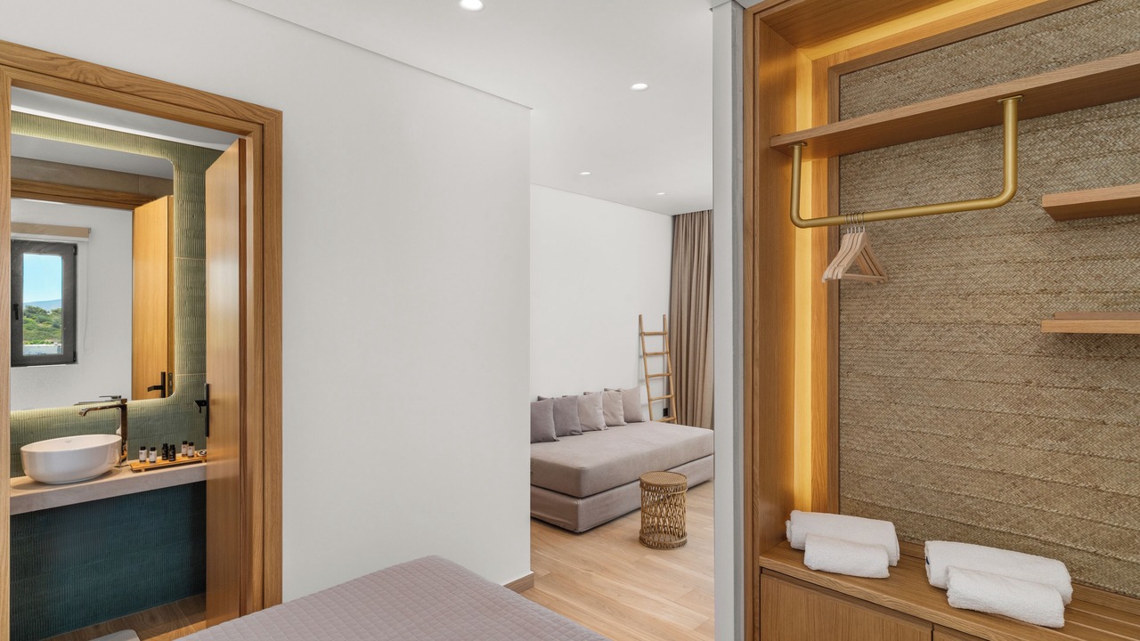 Photo of Bedroom in Milos