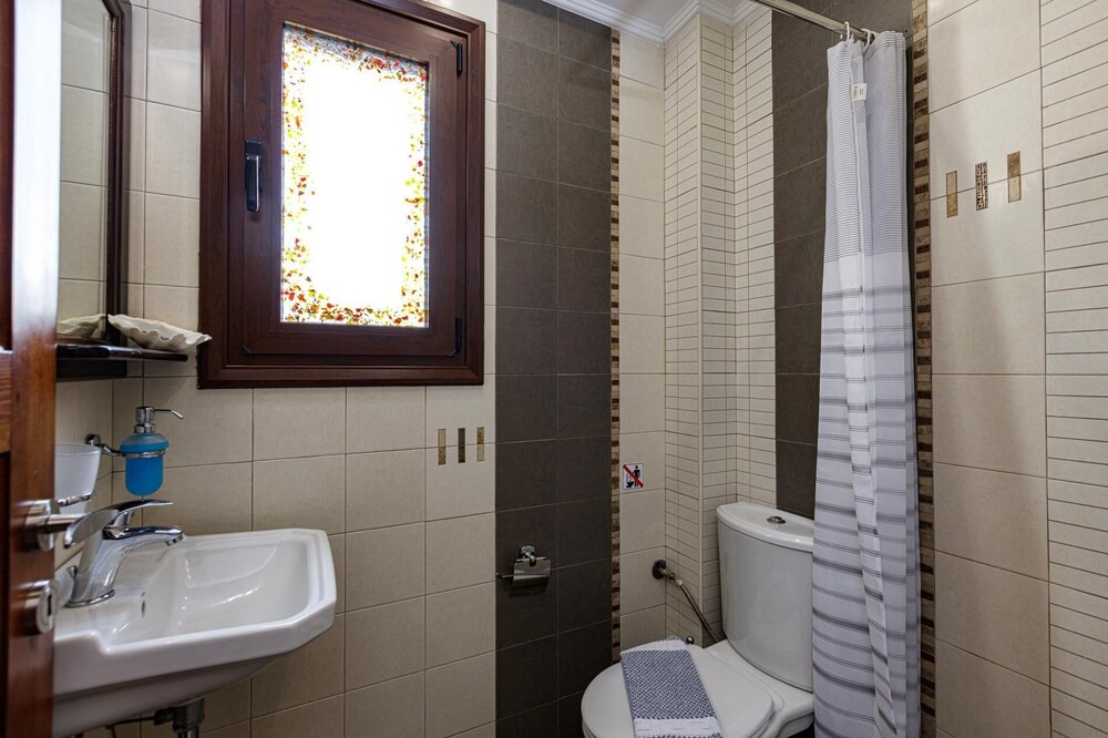 Photo of Bathroom in Xiro Chorio